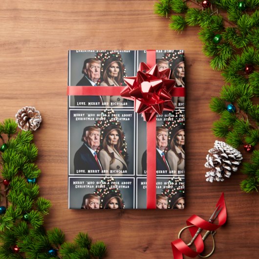 Trump en vrouw "Wie geeft een F*ck" Kerstmis Cadeaupapier (Feestdagen Geschenken)