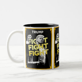 Trump Fight: leid de Meme Coin Revolution - Doe me Tweekleurige Koffiemok