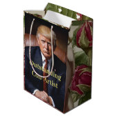 Trump Gasmasker-in-Chief Medium Cadeauzakje (Achterkant Gekanteld)
