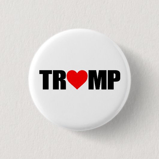 ""TRUMP" GESPELD MET HEART" RONDE BUTTON 3,2 CM (Voorkant)