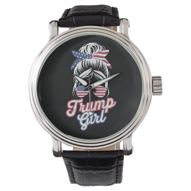 Trump Girl Messy Bun  Amerikaanse vlag Horloge (Voorkant)