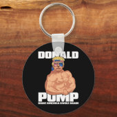 Trump Grappig Juli 4th Donald Pump Sleutelhanger (Voorkant)