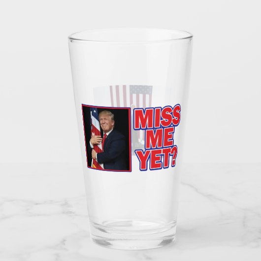 Trump Hugging the Flag Glas (Voorkant)