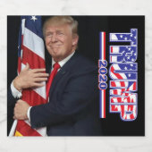 Trump Hugging the USA Flag Sparkling Wijnetiket (Enkel label)