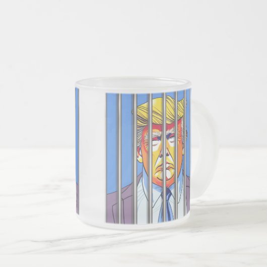 Trump in Jail Frosted Glass Mok, 10 oz Matglas Koffiemok (Voorkant rechts)