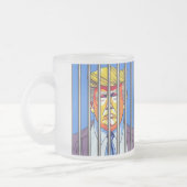 Trump in Jail Frosted Glass Mok, 10 oz Matglas Koffiemok (Links)
