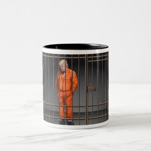 Trump in Jail Two-Tone Mok, 11 oz Tweekleurige Koffiemok (Center)