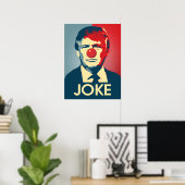 Trump is een Joke - Anti-Trump Propaganda Poster (Thuiskantoor)