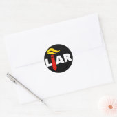 Trump is een leugenaar ronde sticker (Envelop)
