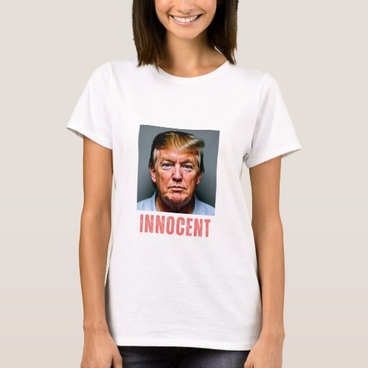 Trump is een onschuldige vrouw t-shirt (Voorkant)