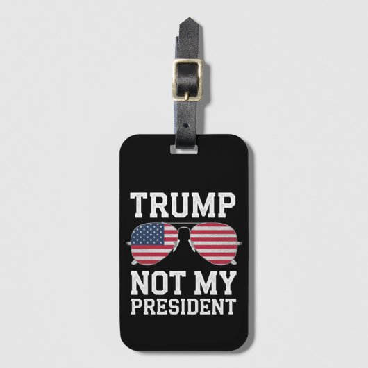 Trump is niet mijn President tegen Trump Bagagelabel (Voorkant (verticaal))