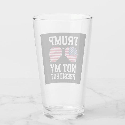 Trump is niet mijn President tegen Trump Glas (Achterkant)