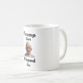 Trump Kreeg Poped Op Koffiemok (Voorkant rechts)
