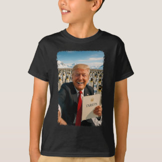 Trump legt tarief op pinguïn op Ironic Politics M T-shirt