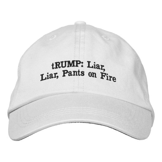tRUMP: Liar, Liar, Pants on Fire Geborduurde Pet (Voorkant)