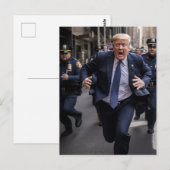Trump loopt van de grappige politie briefkaart (Voorkant / Achterkant)