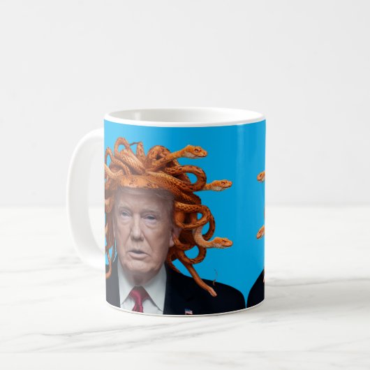 Trump Medusa Mug Koffiemok (Voorkant links)