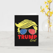 Trump Meisje Messy Bun Trump 2024 Verkiezing Ameri Kaart (Gele Bloem)