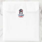 Trump Meisje Messy Bun Trump 2024 Verkiezing Ameri Ronde Sticker (Tas)