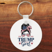 Trump Meisje Messy Bun Trump 2024 Verkiezing Ameri Sleutelhanger (Voorkant)