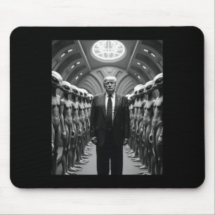 Trump met buitenaardse samenzweringstheorie Ufo be Muismat