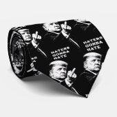 Trump Middenvinger 2026 Meme Grappig Stropdas (Opgerold)