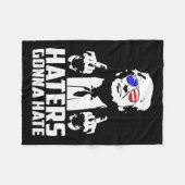 Trump Middenvinger Grappige Haters Gaan Hate Presi Fleece Deken (Voorkant (Horizontaal))