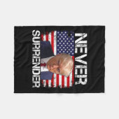 Trump Mok Shot Never Surrender 2024 Fleece Deken (Voorkant (Horizontaal))