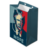 Trump Nope Gift Bag Medium Cadeauzakje (Voorkant Gekanteld)