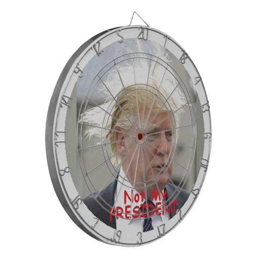 TRUMP not My President Dart Dartbord (Voorkant Links)