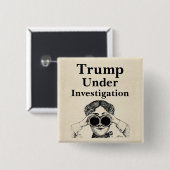 Trump Onderzocht Button (Voorkant /achterkant)