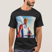 Trump Racing autocoureur met helm NASCAR MAGA T-shirt (Voorkant)
