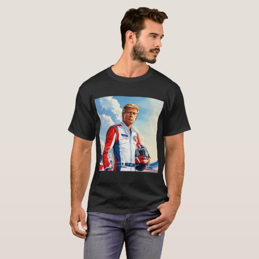 Trump Racing autocoureur met helm NASCAR MAGA T-shirt (Voorkant volledig)