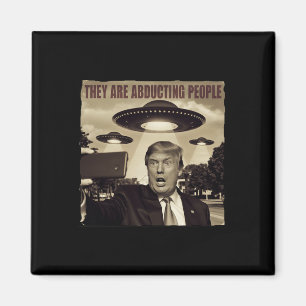 Trump selfie UFO ontvoering buitenaardse wezens Magneet