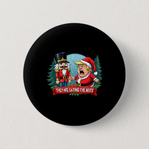 Trump sinterklaas met notenkraker die ze eten ronde button 5,7 cm