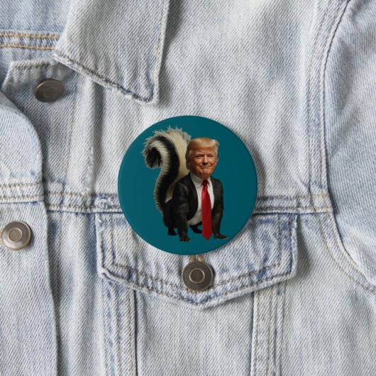 Trump Skunk Button (In situ)
