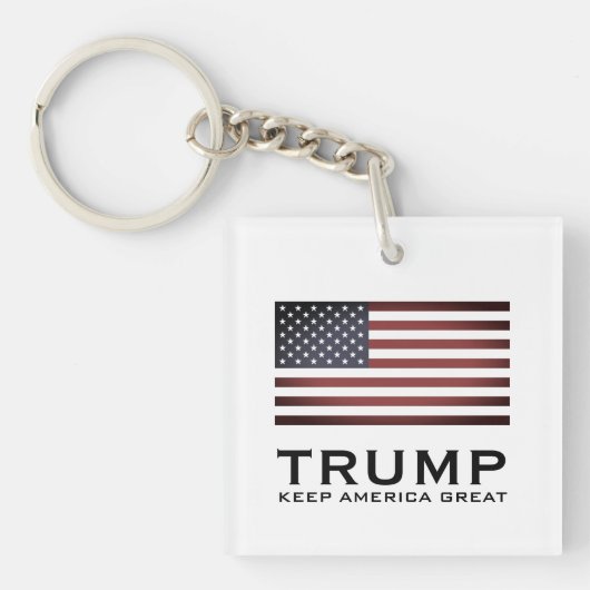 Trump-sleutelhanger met Amerikaanse vlag houdt Ame Sleutelhanger (voorkant)