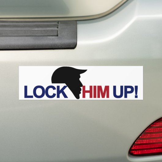 Trump sluit hem op bumpersticker (Op auto)