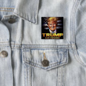 TRUMP TROTS VIERKANTE BUTTON 5,1 CM (In situ)
