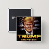 TRUMP TROTS VIERKANTE BUTTON 5,1 CM (Voorkant /achterkant)