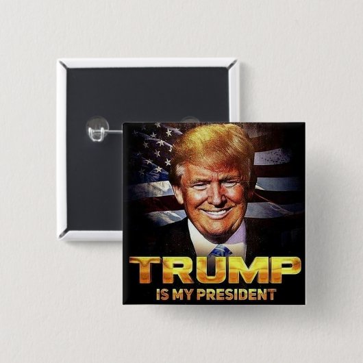 TRUMP TROTS VIERKANTE BUTTON 5,1 CM (Voorkant /achterkant)