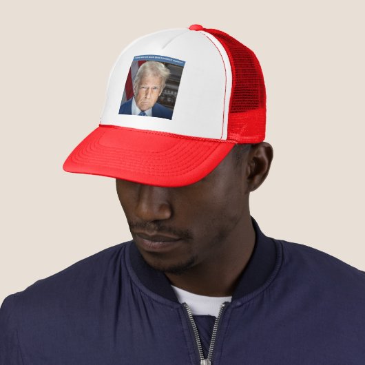 Trump Trucker Hat Trucker Pet (In situ)