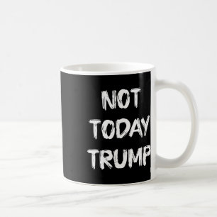 Trump verdedigt niet de democratie, maar de dictat koffiemok