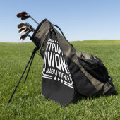 Trump wint 47e verkiezing van het Amerikaanse Pres Golfhanddoek (Groen)