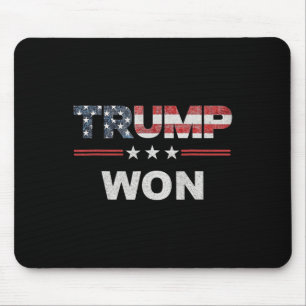 Trump wint Amerikaanse vlag op 4 juli Muismat