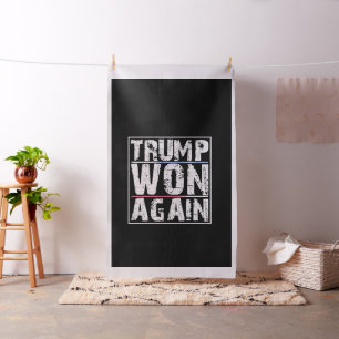 Trump wint opnieuw stof