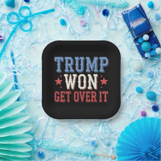 Trump won het in 2024 papieren bordje (Feest)