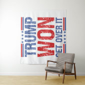 Trump zal er overheen komen wandkleed (In situ)