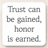 Trust & Honor Hard Plastic Onderzetter (Voorkant)