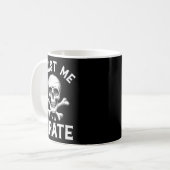 Trust Me I'm A Rate - Funny Skull Crossbones Boote Koffiemok (Voorkant links)